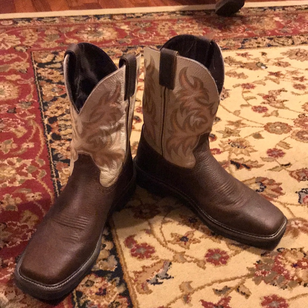 Men’s Justin boots